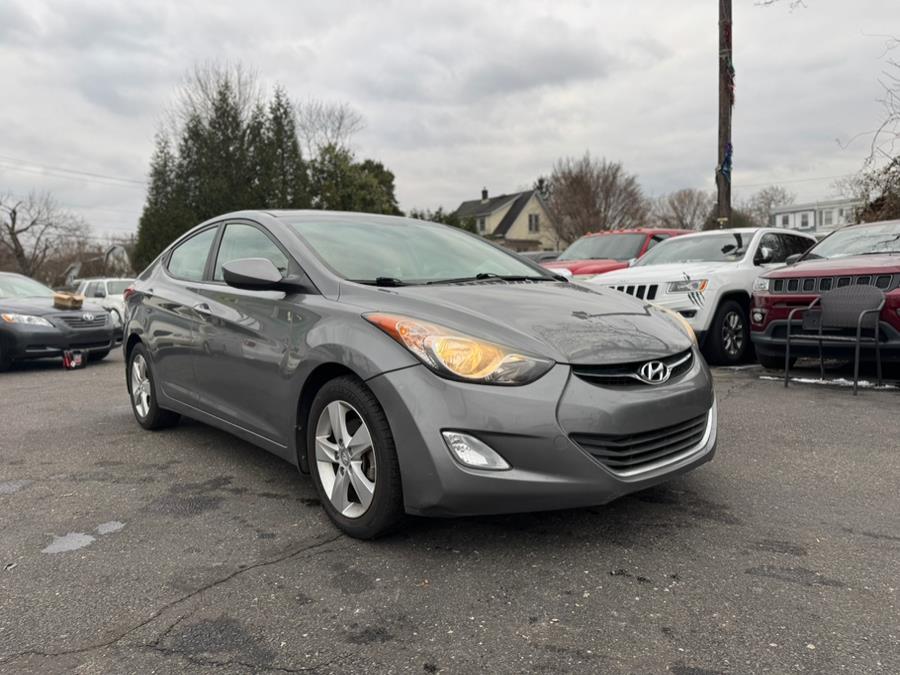 2013 Hyundai Elantra GLS photo