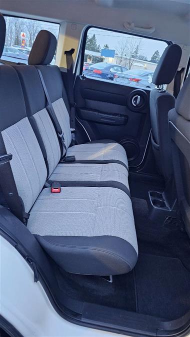 2008 Dodge Nitro SXT photo