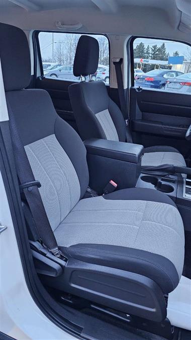 2008 Dodge Nitro SXT photo
