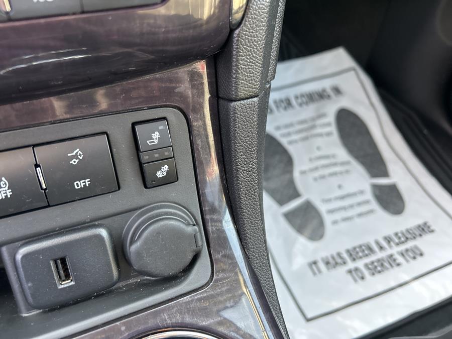 2017 Buick Enclave AWD 4dr Leather photo