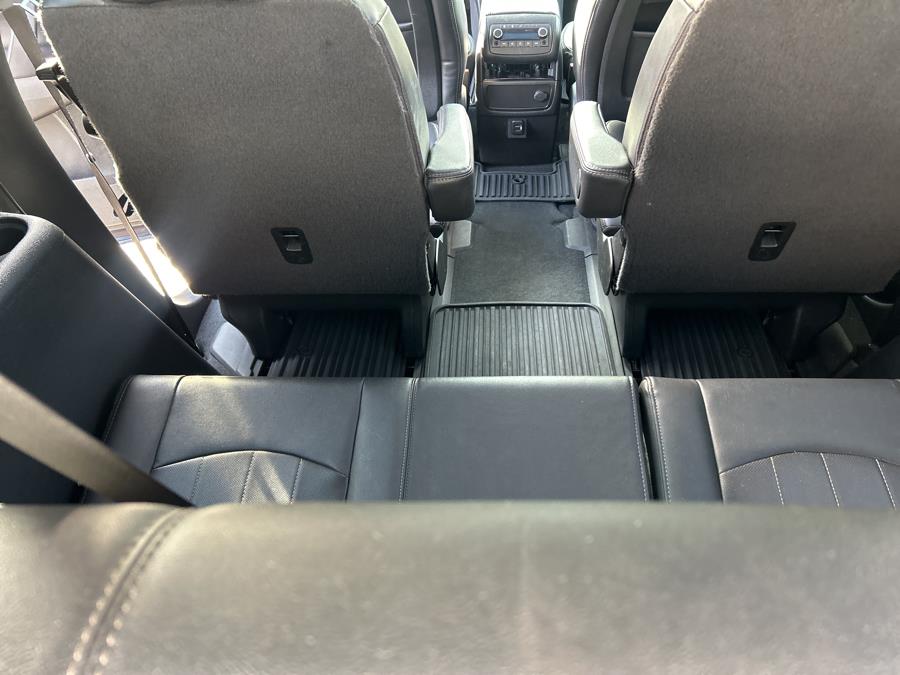 2017 Buick Enclave AWD 4dr Leather photo