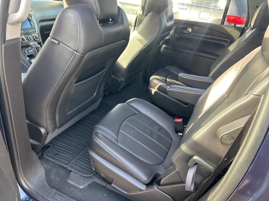 2017 Buick Enclave AWD 4dr Leather photo