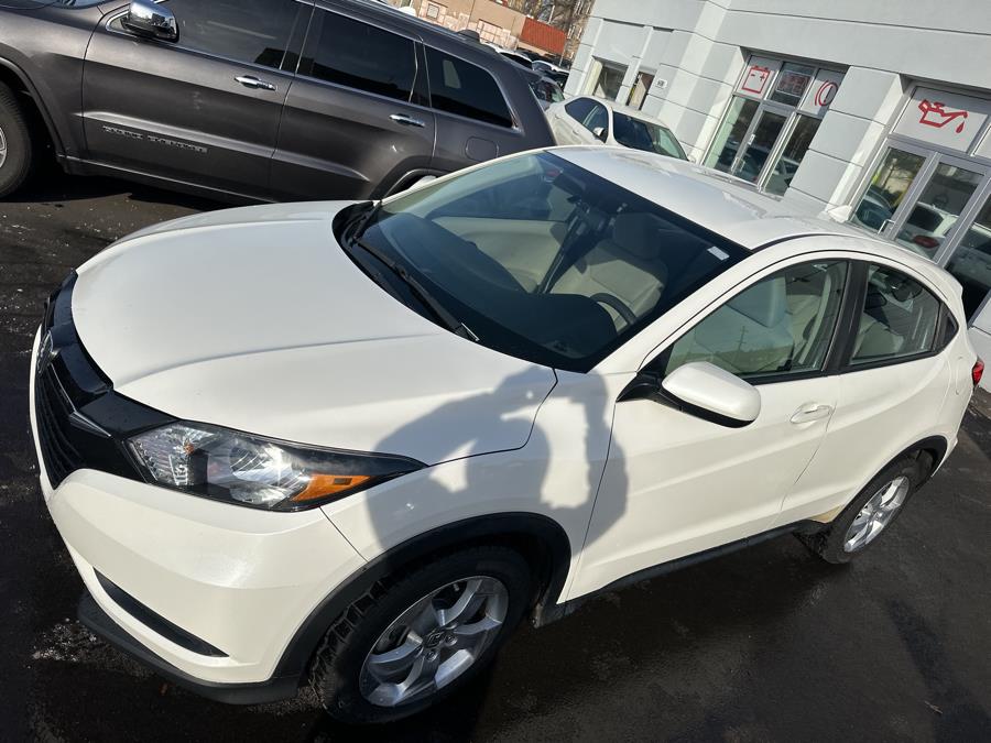 2016 Honda HR-V 2WD 4dr CVT LX photo