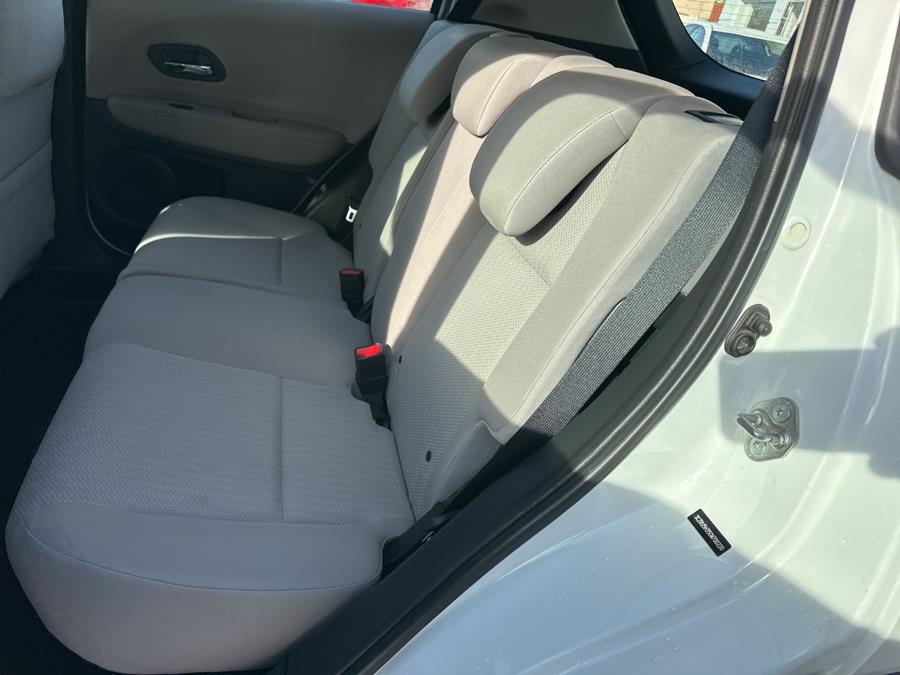 2016 Honda HR-V 2WD 4dr CVT LX photo