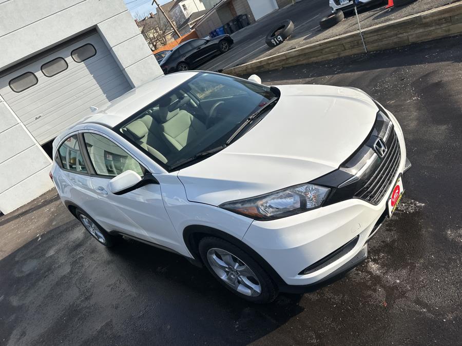 2016 Honda HR-V 2WD 4dr CVT LX photo