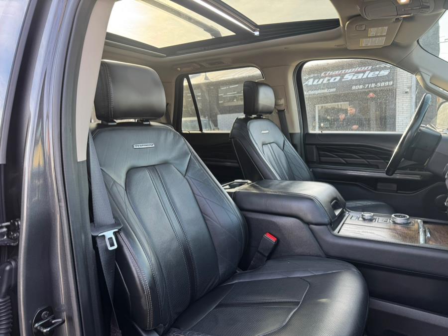 2021 Ford Expedition Platinum 4x4 photo