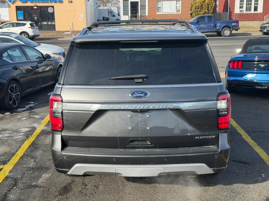 2021 Ford Expedition Platinum 4x4 photo
