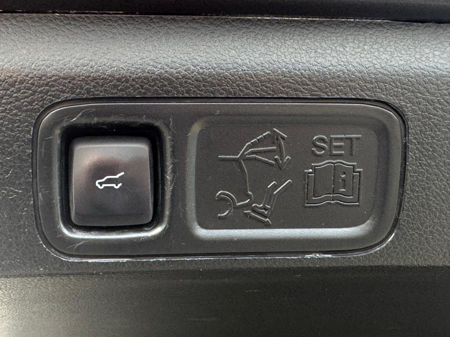 2021 Ford Expedition Platinum 4x4 photo