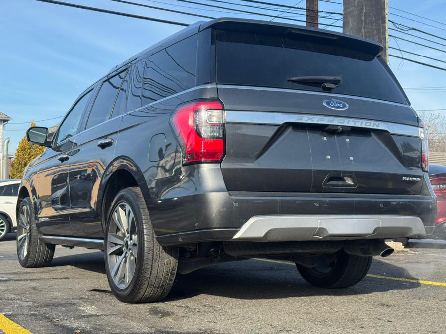2021 Ford Expedition Platinum 4x4 photo