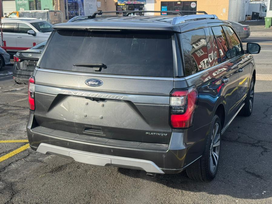 2021 Ford Expedition Platinum 4x4 photo