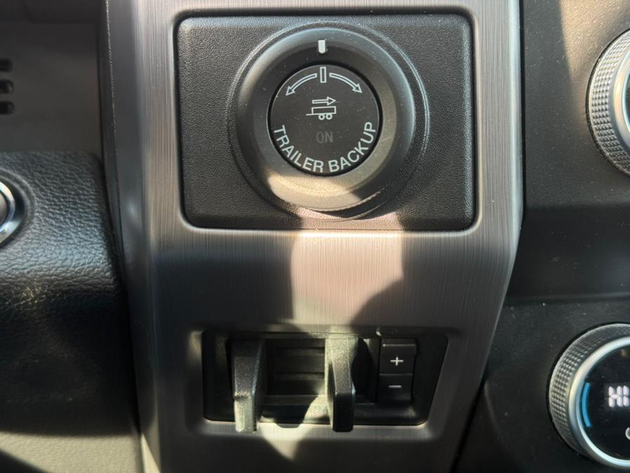 2021 Ford Expedition Platinum 4x4 photo