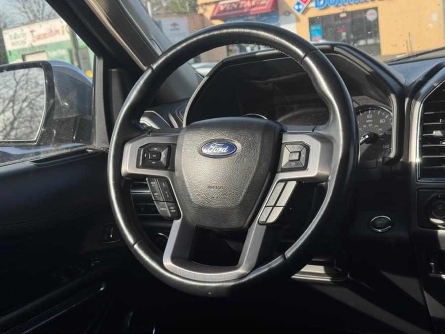 2021 Ford Expedition Platinum 4x4 photo