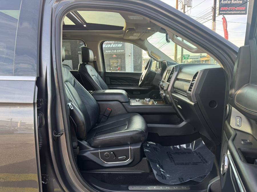 2021 Ford Expedition Platinum 4x4 photo