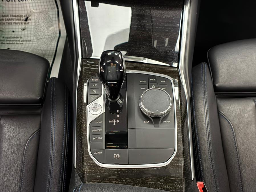 2021 BMW 3-Series 330i xDrive Sedan North Americ photo