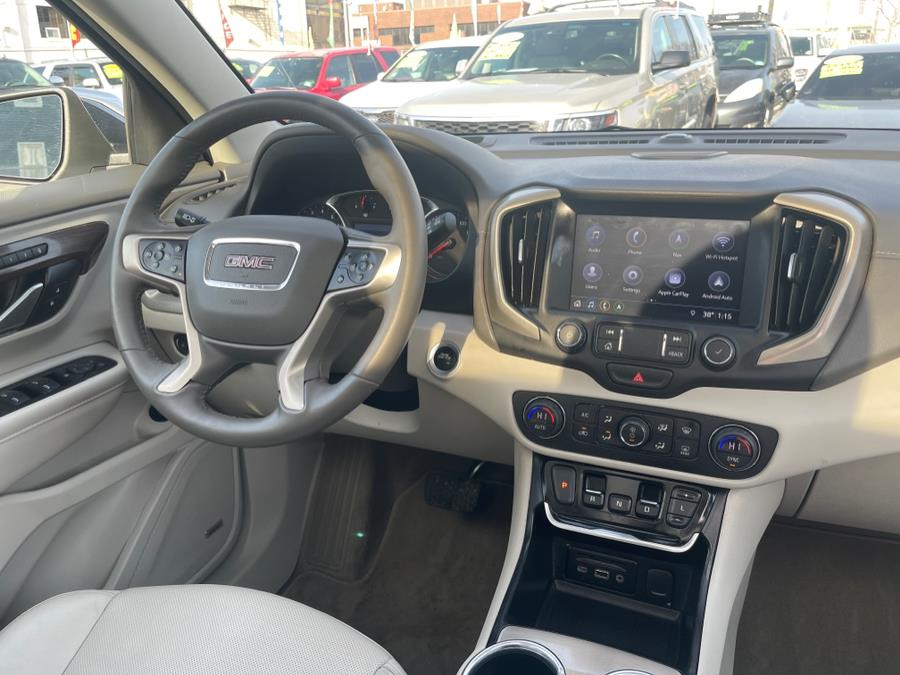 2019 GMC Terrain AWD 4dr Denali photo