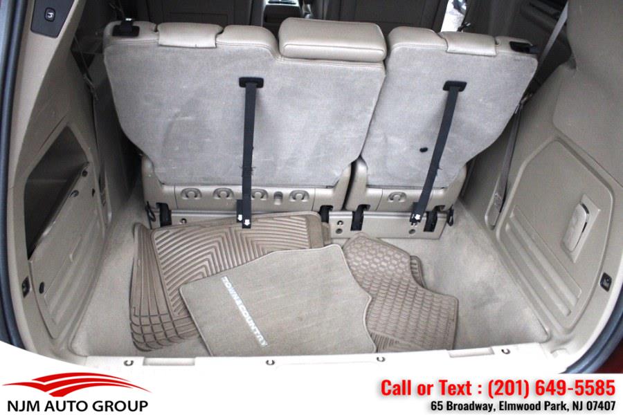 2012 Chrysler Town & Country Touring-L photo