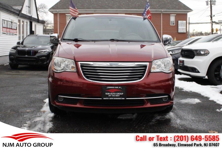 2012 Chrysler Town & Country Touring-L photo