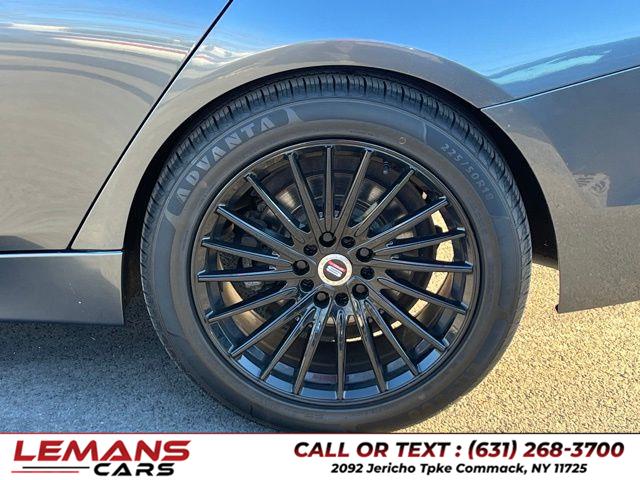 2017 BMW 3-Series 330i xDrive photo