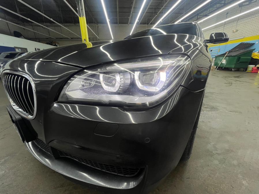 2015 BMW 7-Series 4dr Sdn 750i xDrive AWD photo