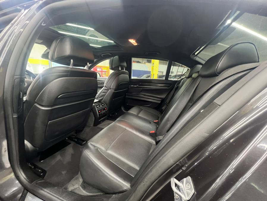 2015 BMW 7-Series 4dr Sdn 750i xDrive AWD photo