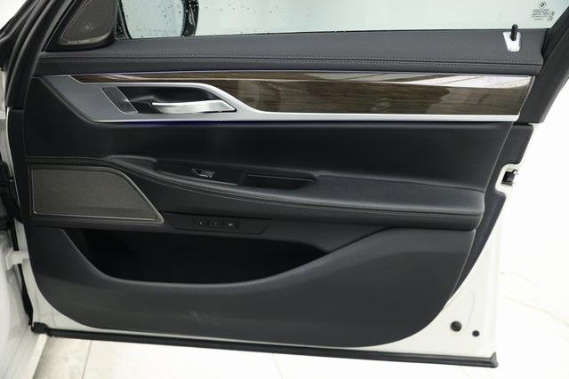 2020 BMW 7-Series 740i xDrive photo
