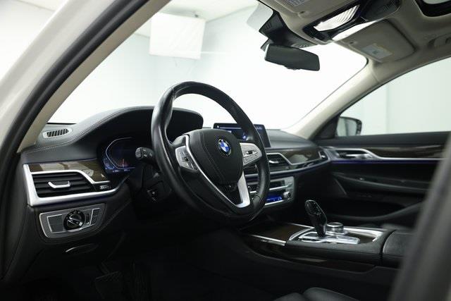 2020 BMW 7-Series 740i xDrive photo