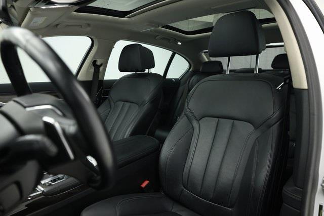 2020 BMW 7-Series 740i xDrive photo