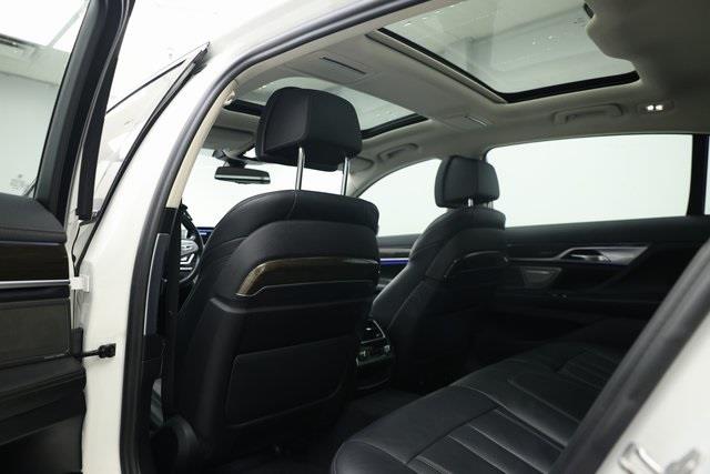 2020 BMW 7-Series 740i xDrive photo