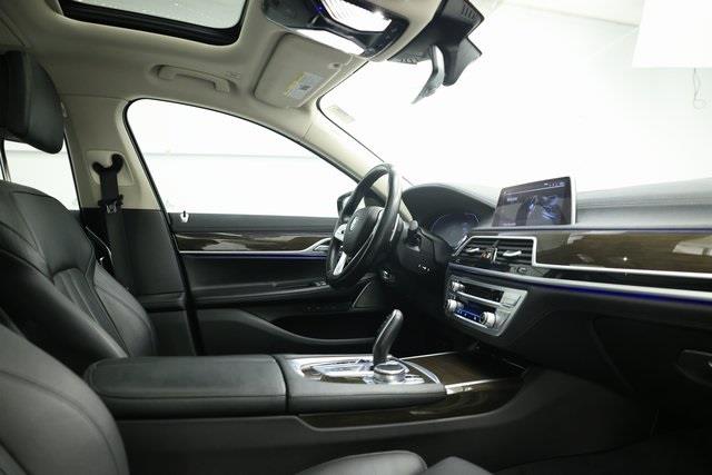 2020 BMW 7-Series 740i xDrive photo