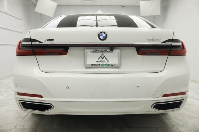 2020 BMW 7-Series 740i xDrive photo