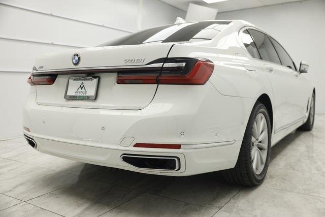 2020 BMW 7-Series 740i xDrive photo