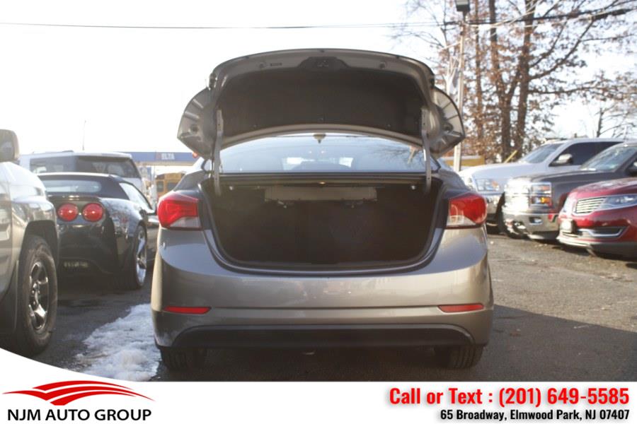2016 Hyundai Elantra 4dr Sdn Auto photo