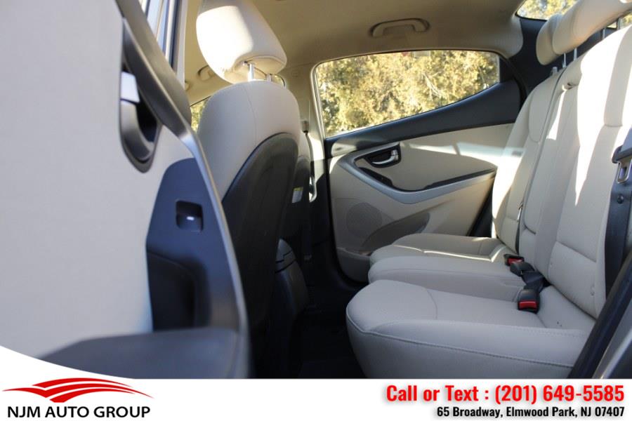 2016 Hyundai Elantra 4dr Sdn Auto photo