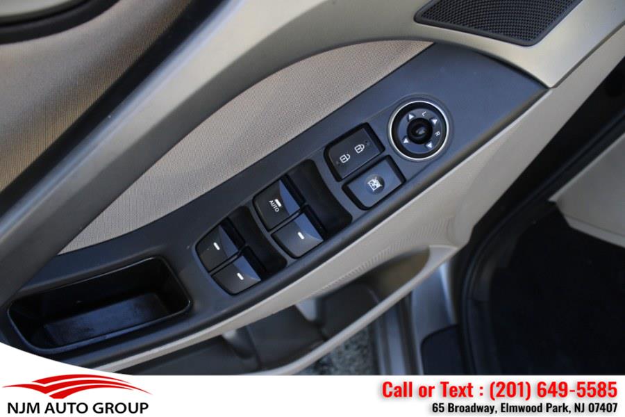 2016 Hyundai Elantra 4dr Sdn Auto photo