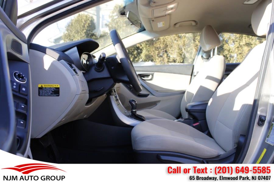2016 Hyundai Elantra 4dr Sdn Auto photo