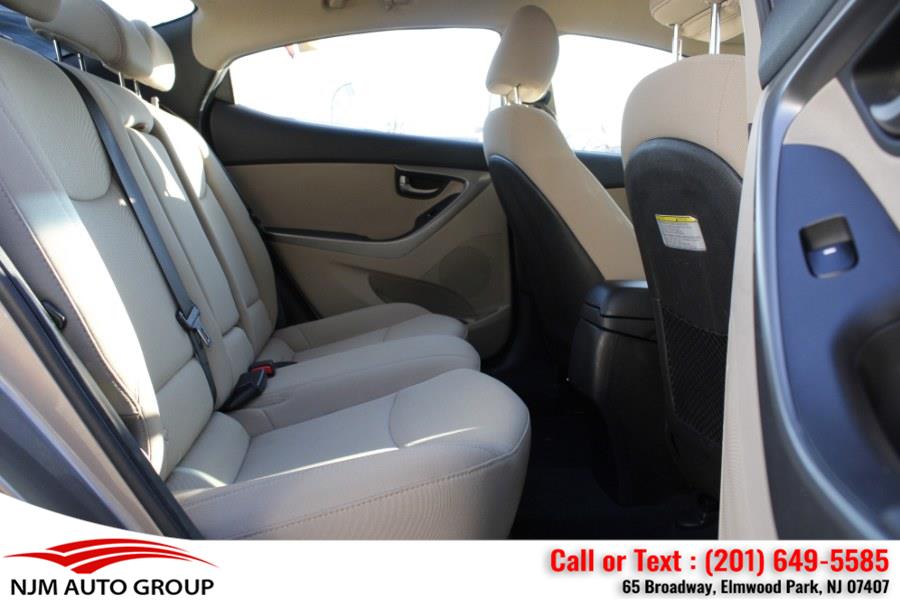 2016 Hyundai Elantra 4dr Sdn Auto photo