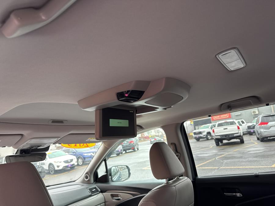 2019 Honda Pilot EX-L w/Navi & RES AWD photo