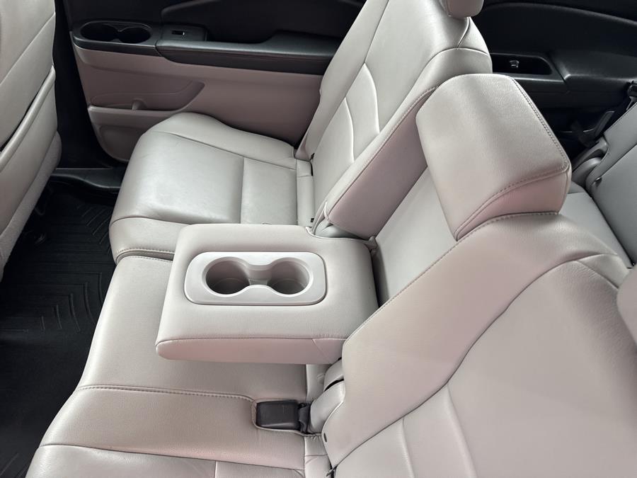 2019 Honda Pilot EX-L w/Navi & RES AWD photo