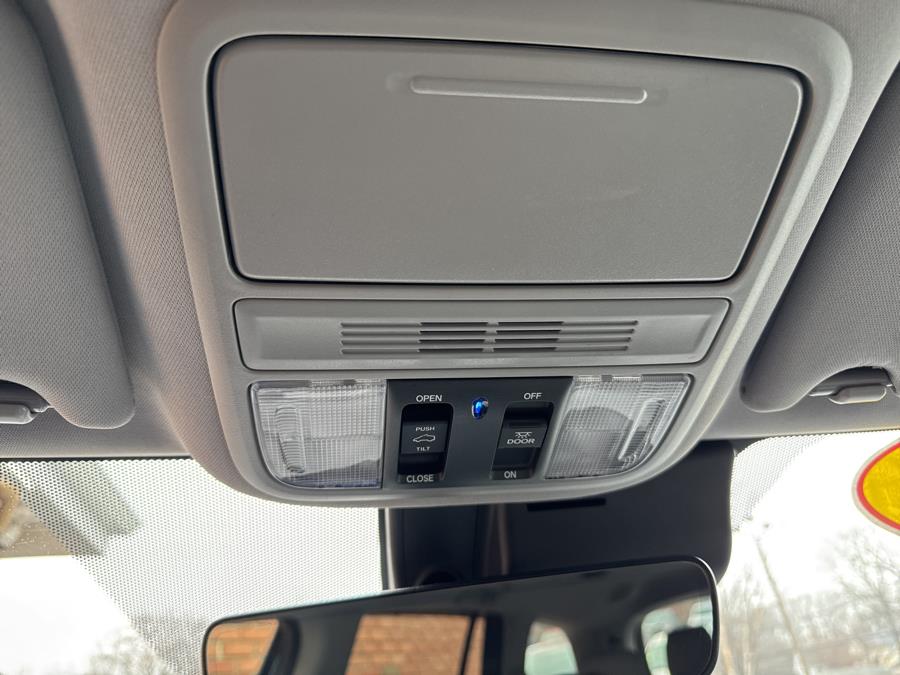 2019 Honda Pilot EX-L w/Navi & RES AWD photo