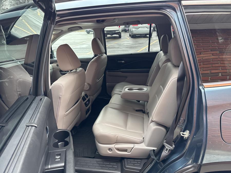 2019 Honda Pilot EX-L w/Navi & RES AWD photo