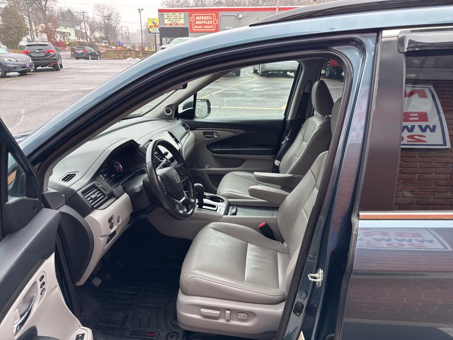 2019 Honda Pilot EX-L w/Navi & RES AWD photo