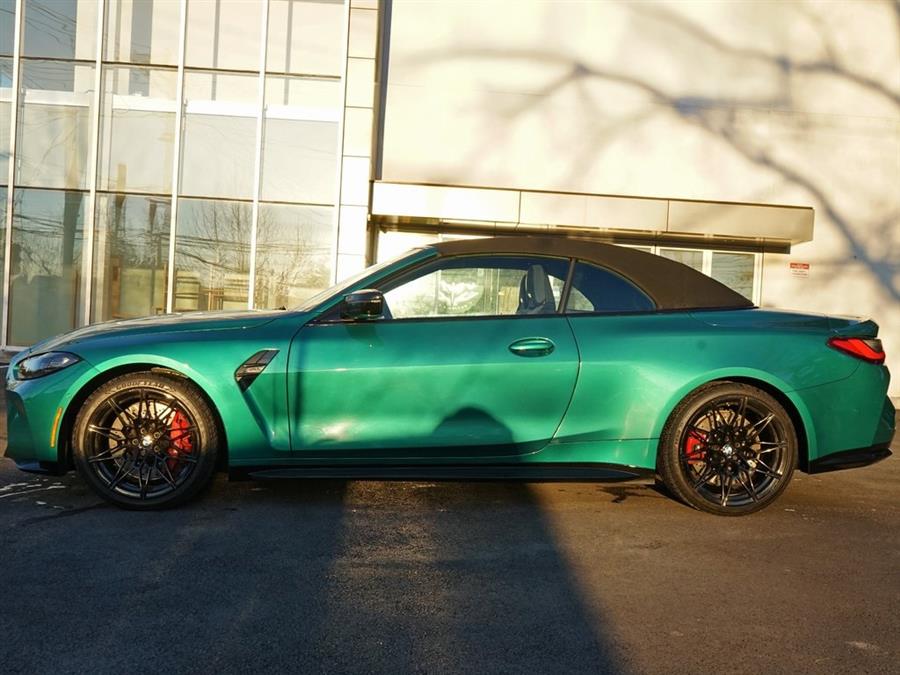2022 BMW M4 Competition photo