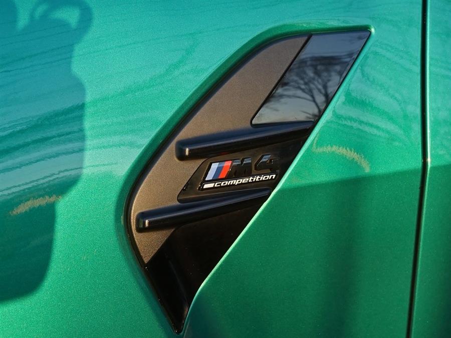 2022 BMW M4 Competition photo