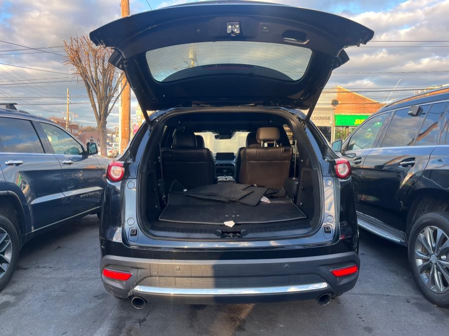 2021 Mazda CX-9 Signature AWD photo