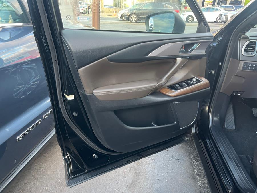 2021 Mazda CX-9 Signature AWD photo