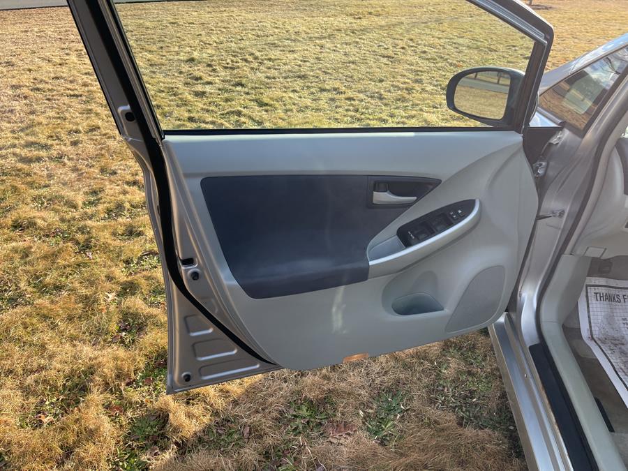 2010 Toyota Prius II photo