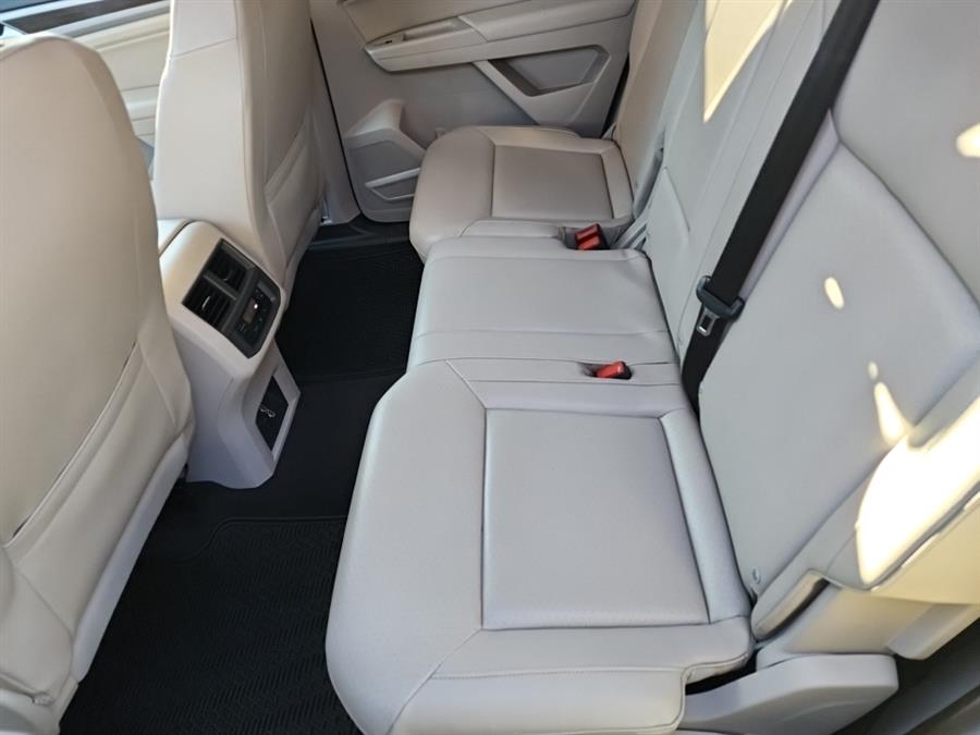 2018 Volkswagen Atlas 3.6L V6 SE 4MOTION photo