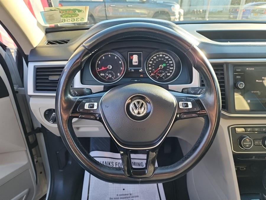 2018 Volkswagen Atlas 3.6L V6 SE 4MOTION photo