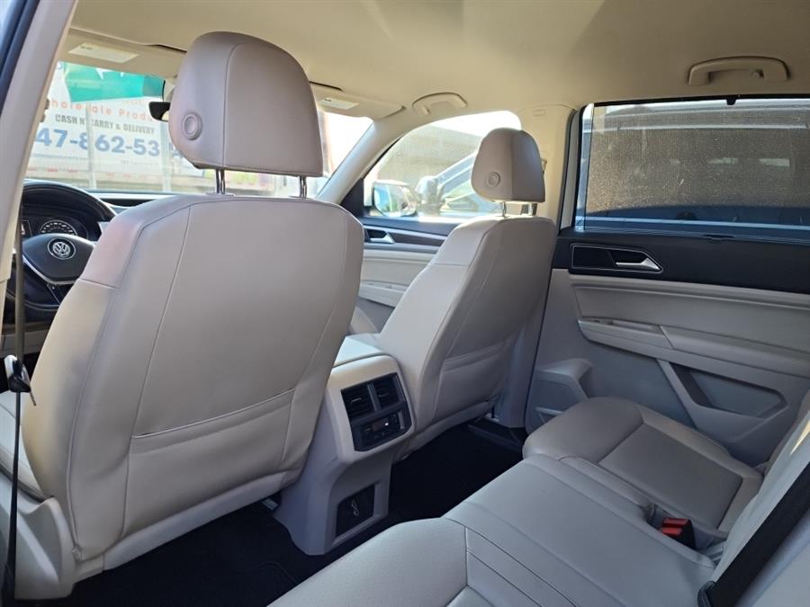 2018 Volkswagen Atlas 3.6L V6 SE 4MOTION photo