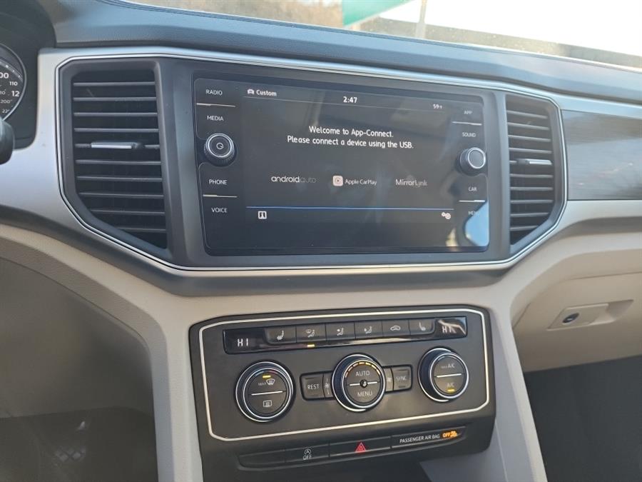 2018 Volkswagen Atlas 3.6L V6 SE 4MOTION photo